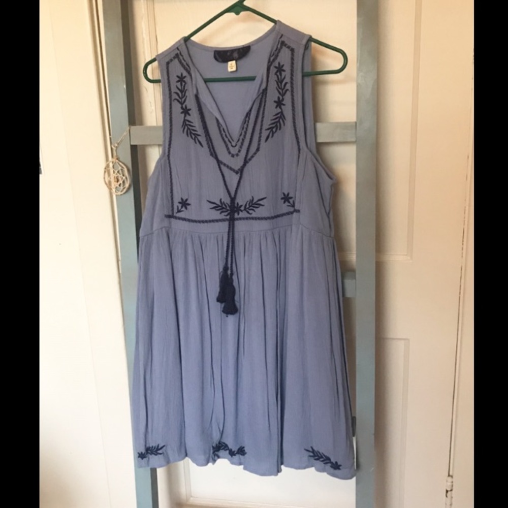 EMBROIDERED SUNDRESS
